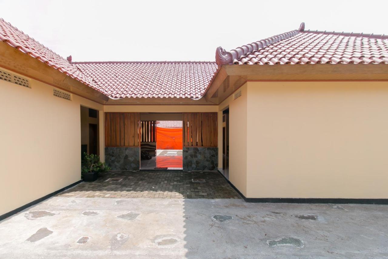 Reddoorz Syariah Near Tugu Lampu Gentur Cianjur Hotel ภายนอก รูปภาพ